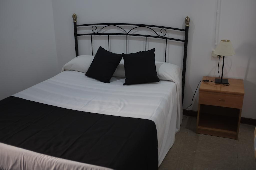 Hostal Europa Barcelona Pokoj fotografie